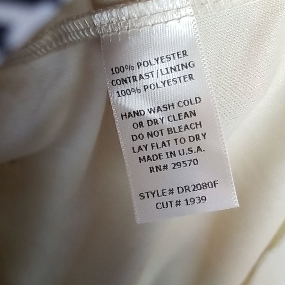 Buttons Houndstooth Dress    - Picture 7 of 7